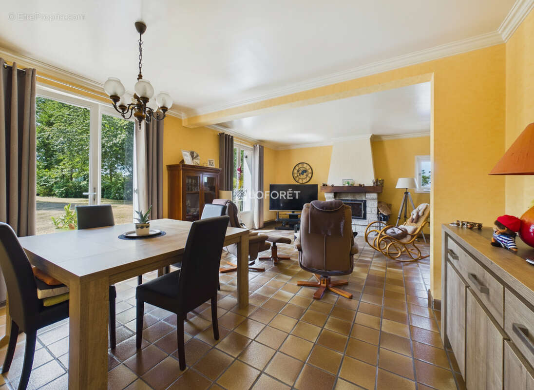 Exclusivité  :  Maison Saint Evarzec 7 pièce(s) - photo 4