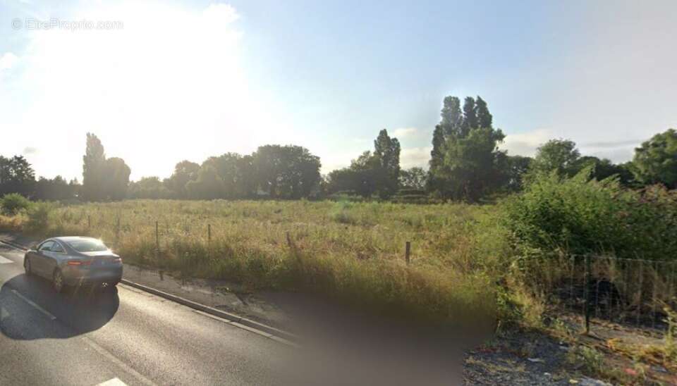 Terrain à DOUAI
