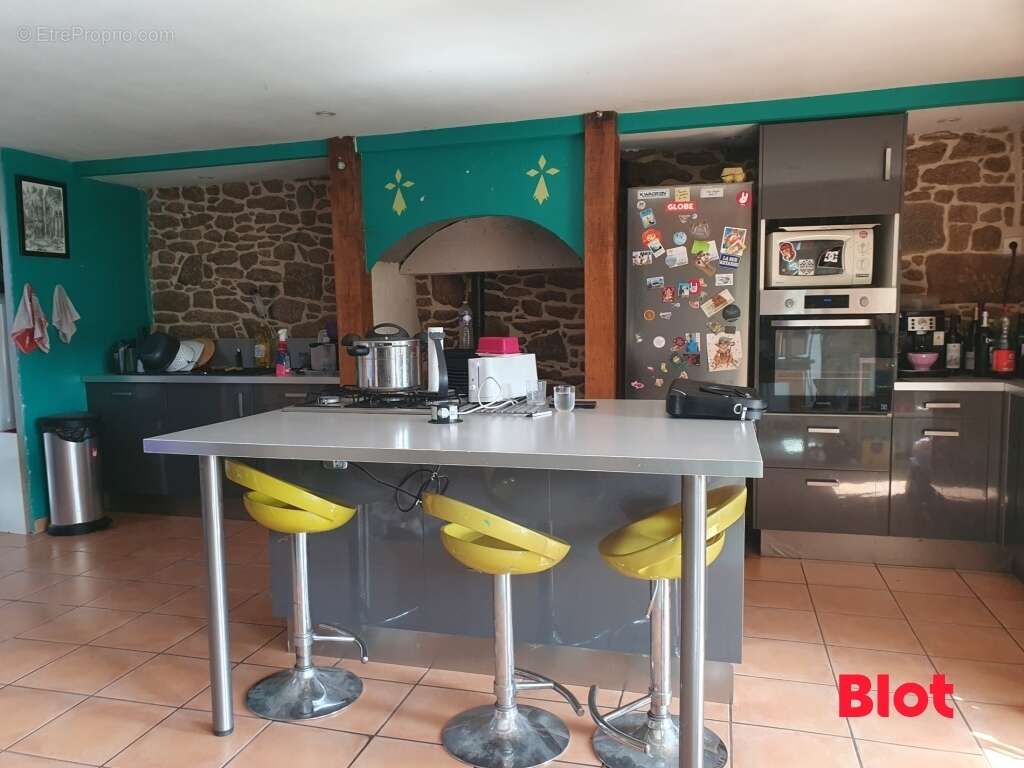 Maison à SAINT-MARC-LE-BLANC