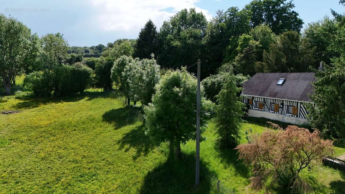 Maison à SAINT-PIERRE-SUR-DIVES
