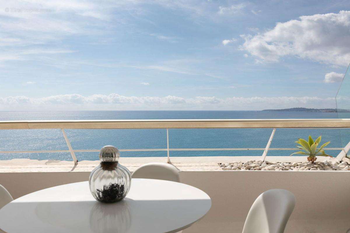Appartement à VILLENEUVE-LOUBET