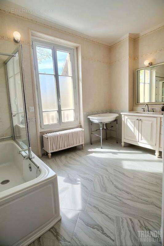 Maison à LOUVECIENNES