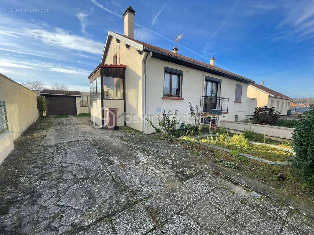 Maison à AULNOIS-SOUS-LAON