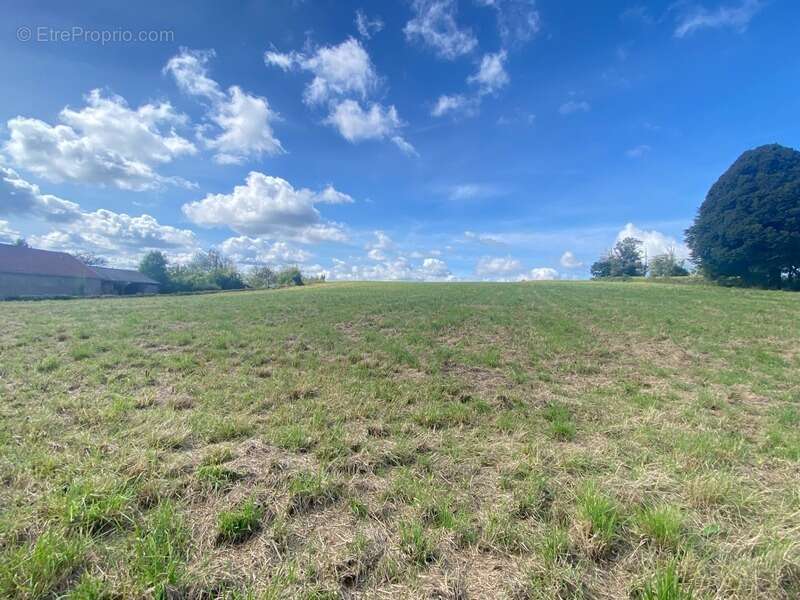 Maison à BUSSIERE-DUNOISE