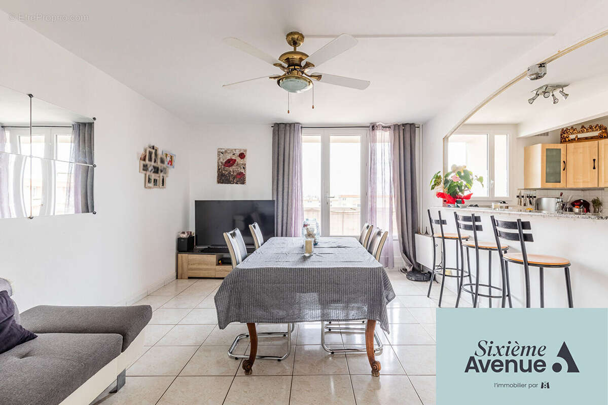 Appartement à CHILLY-MAZARIN