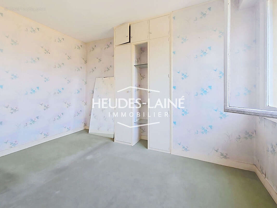 Appartement F4 à rénover - AVRANCHES - photo 3