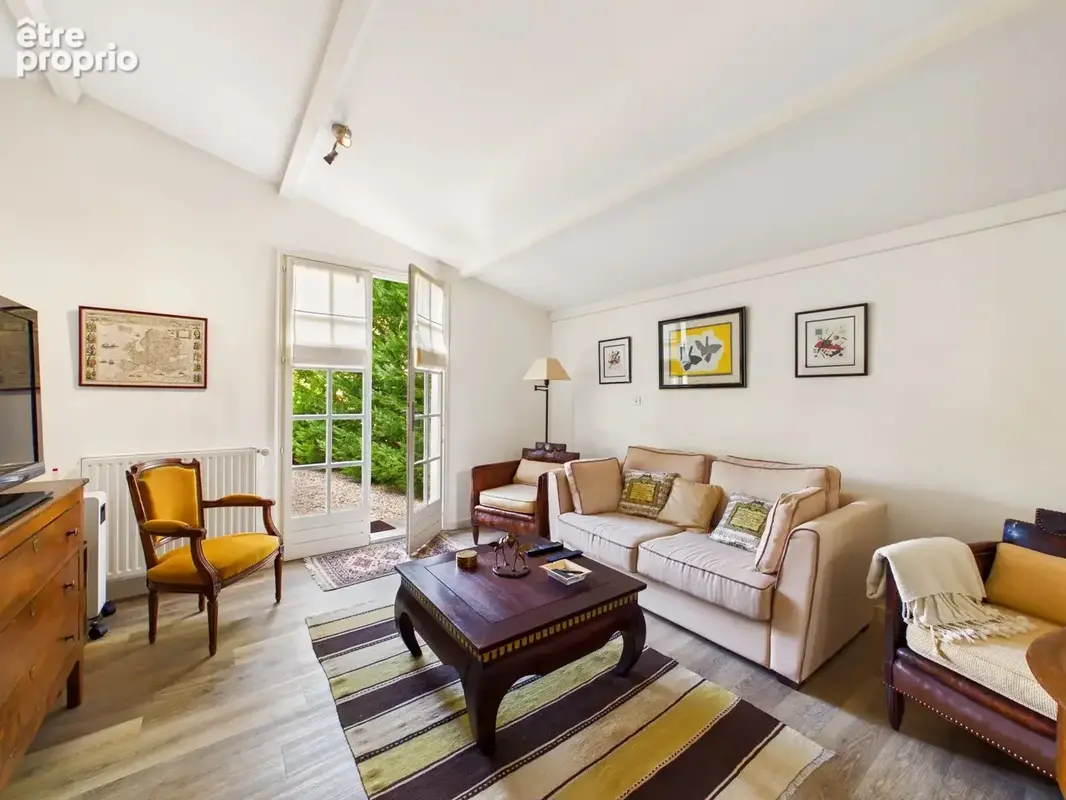 Spacieuse maison de village avec piscine et jardin intérieur - photo 8