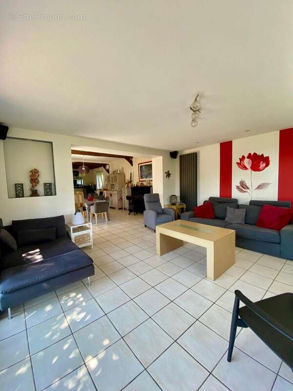 Maison à MONT-CAUVAIRE