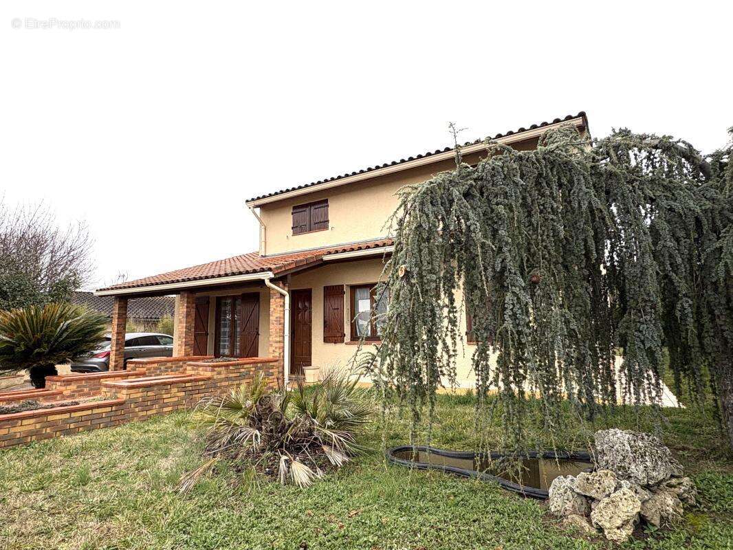 Maison à SAINT-LOUP-CAMMAS