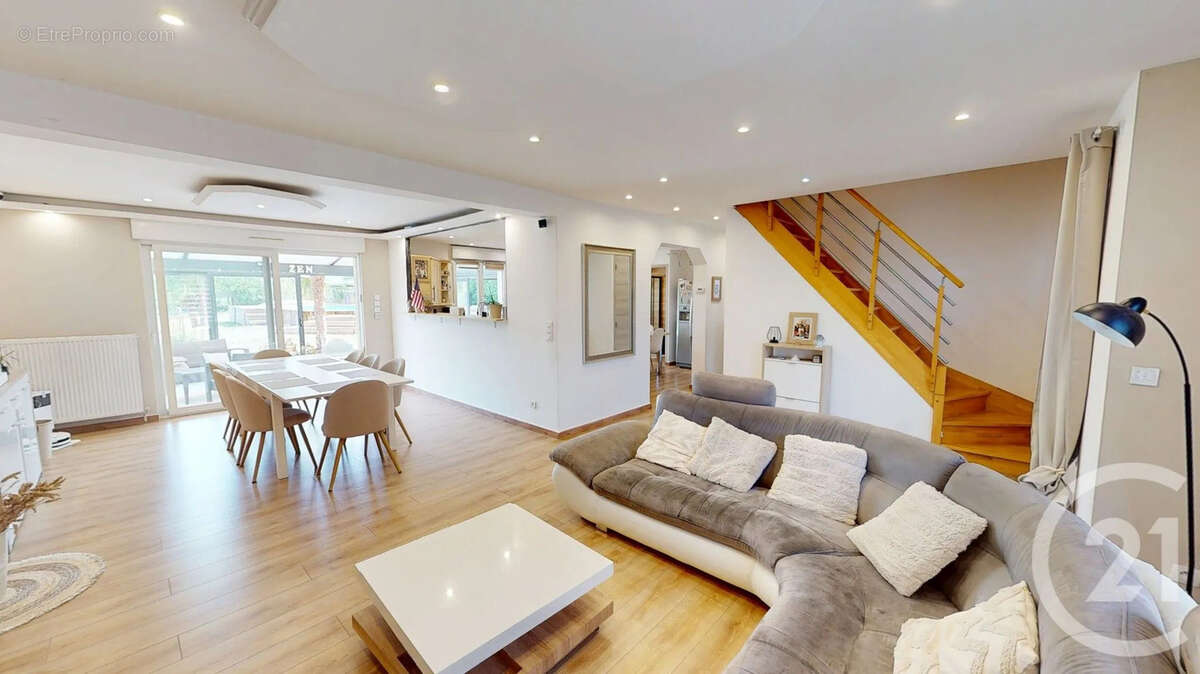 Maison 158 m² à Morcourt  - photo 3