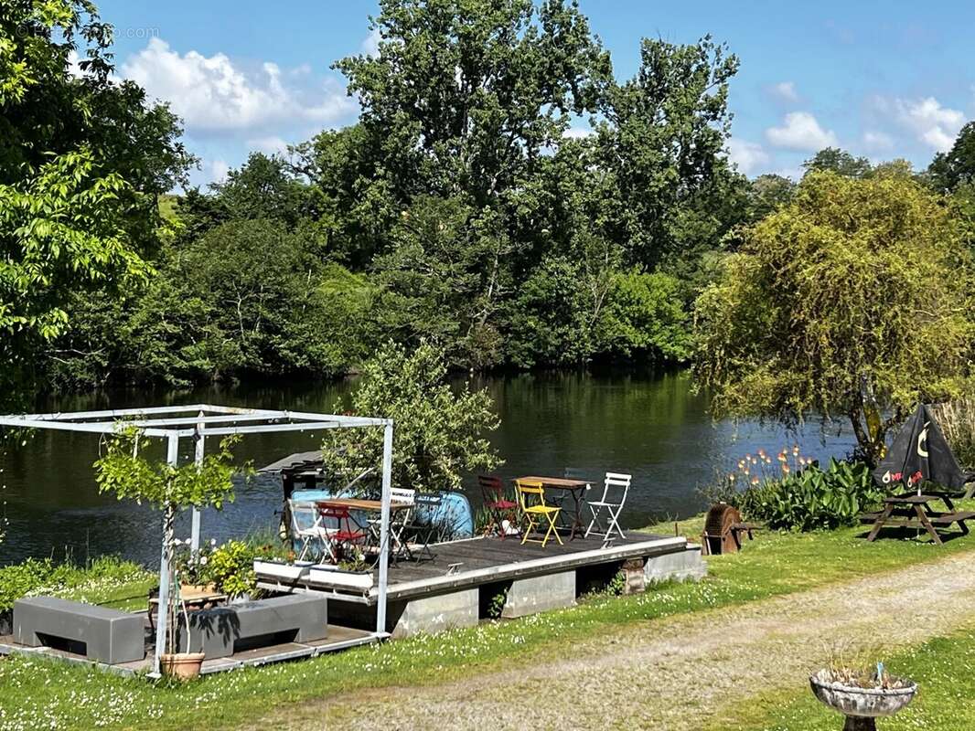 Maison à SAINT-JUNIEN
