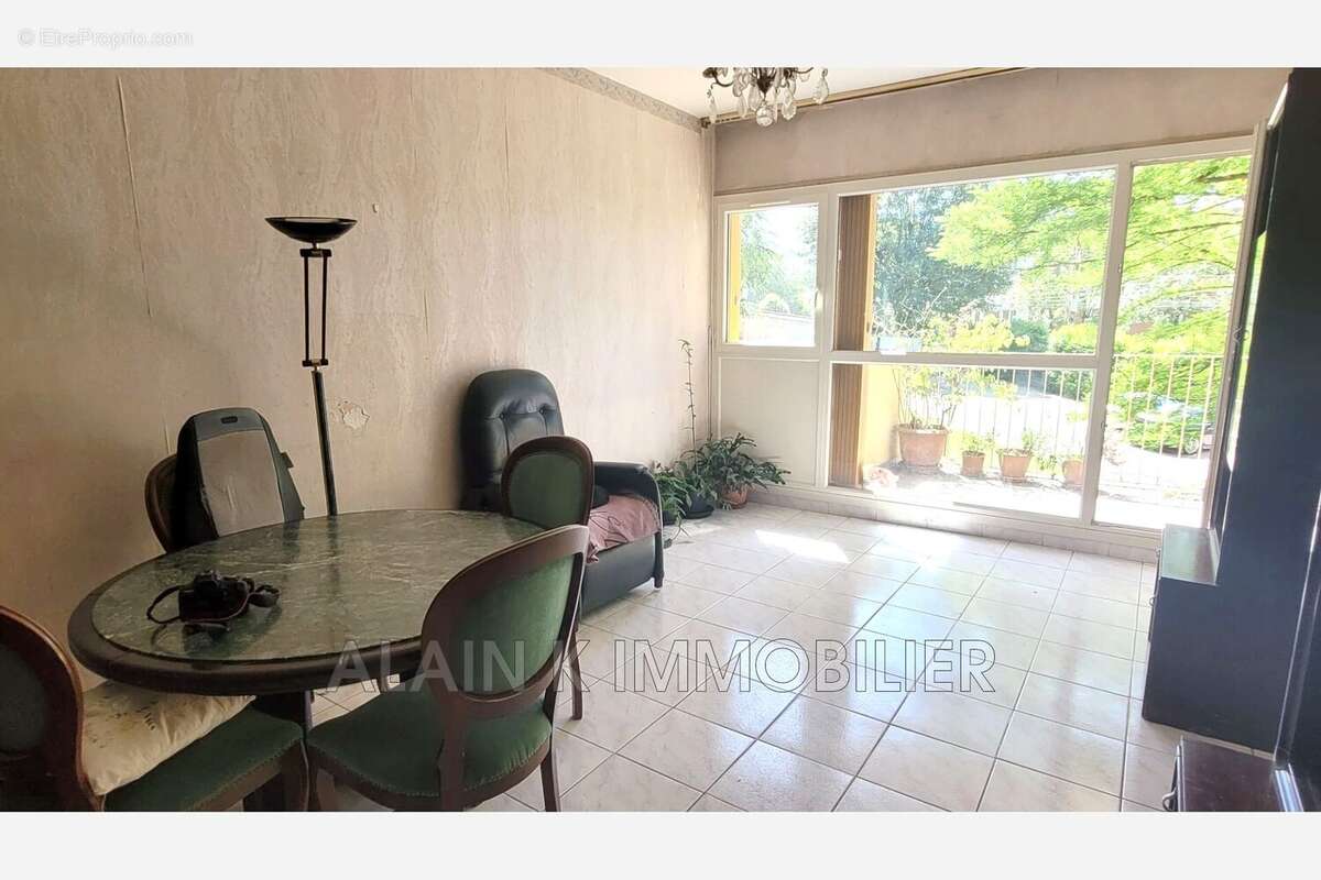 Appartement à CHAVILLE