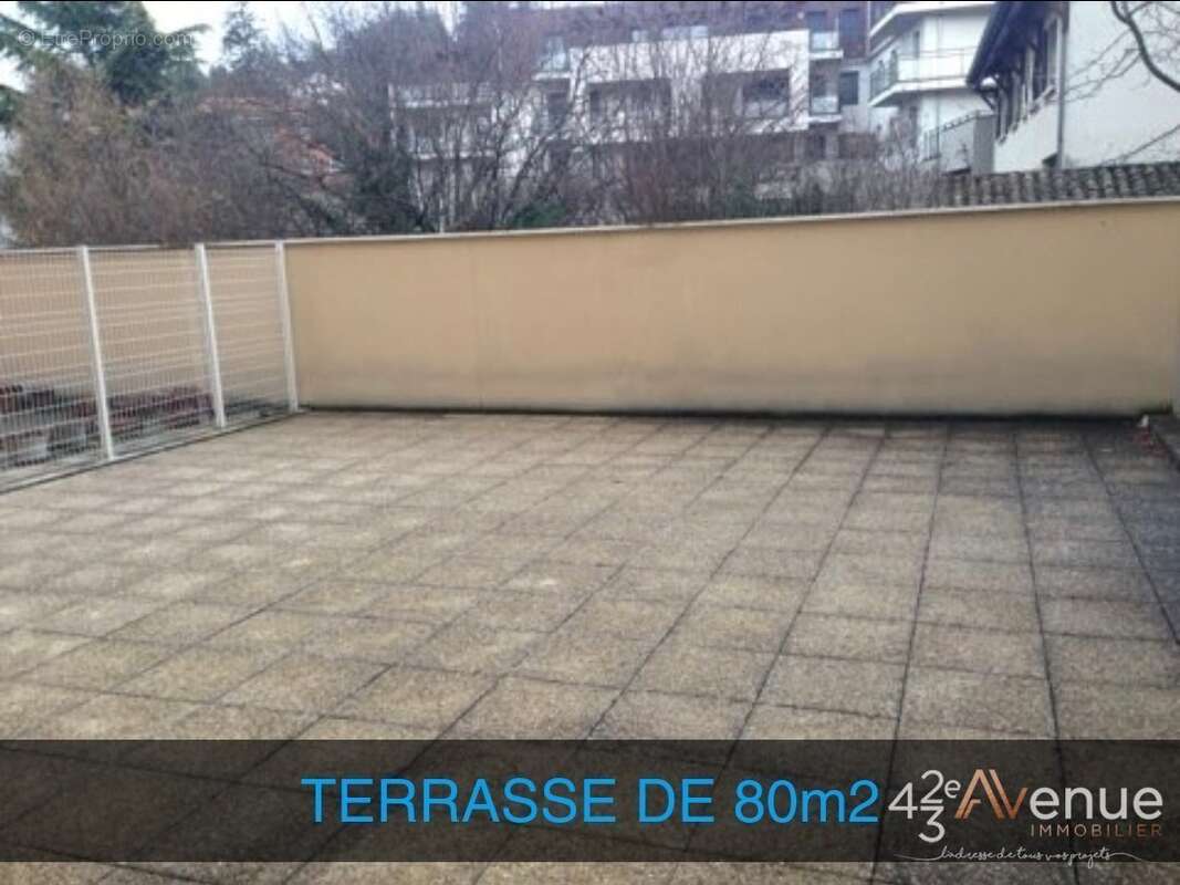 Appartement à SAINT-JUST-SAINT-RAMBERT