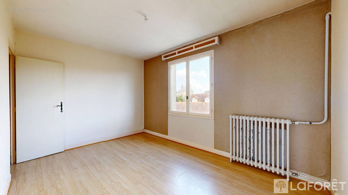Appartement à MOULINS