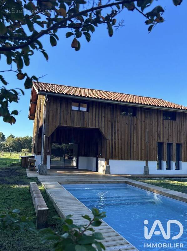 Photo 1 - Maison à LESPERON