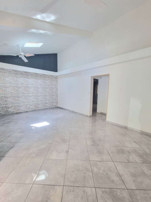 Maison à SAINTE-SUZANNE