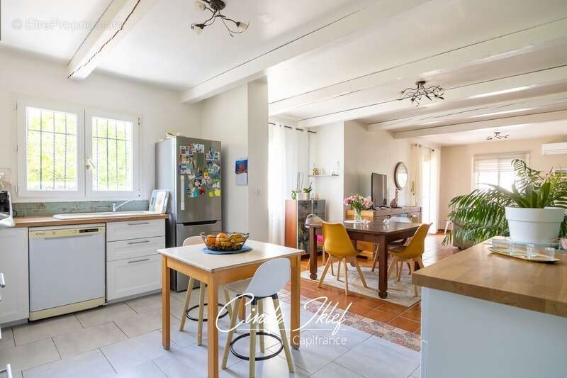Maison à CHATEAUNEUF-LES-MARTIGUES