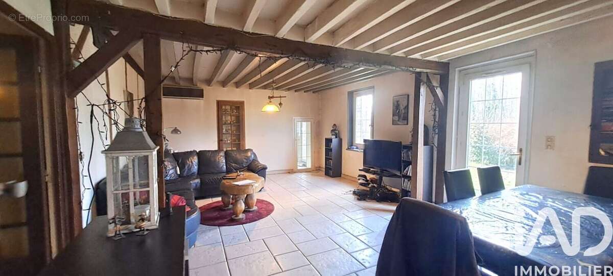 Photo 2 - Maison à CHEVILLON-SUR-HUILLARD