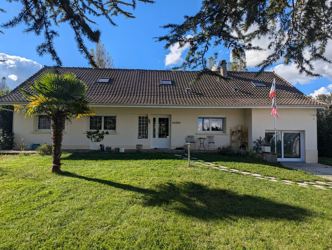 Maison à SAINT-MAURICE-SUR-FESSARD