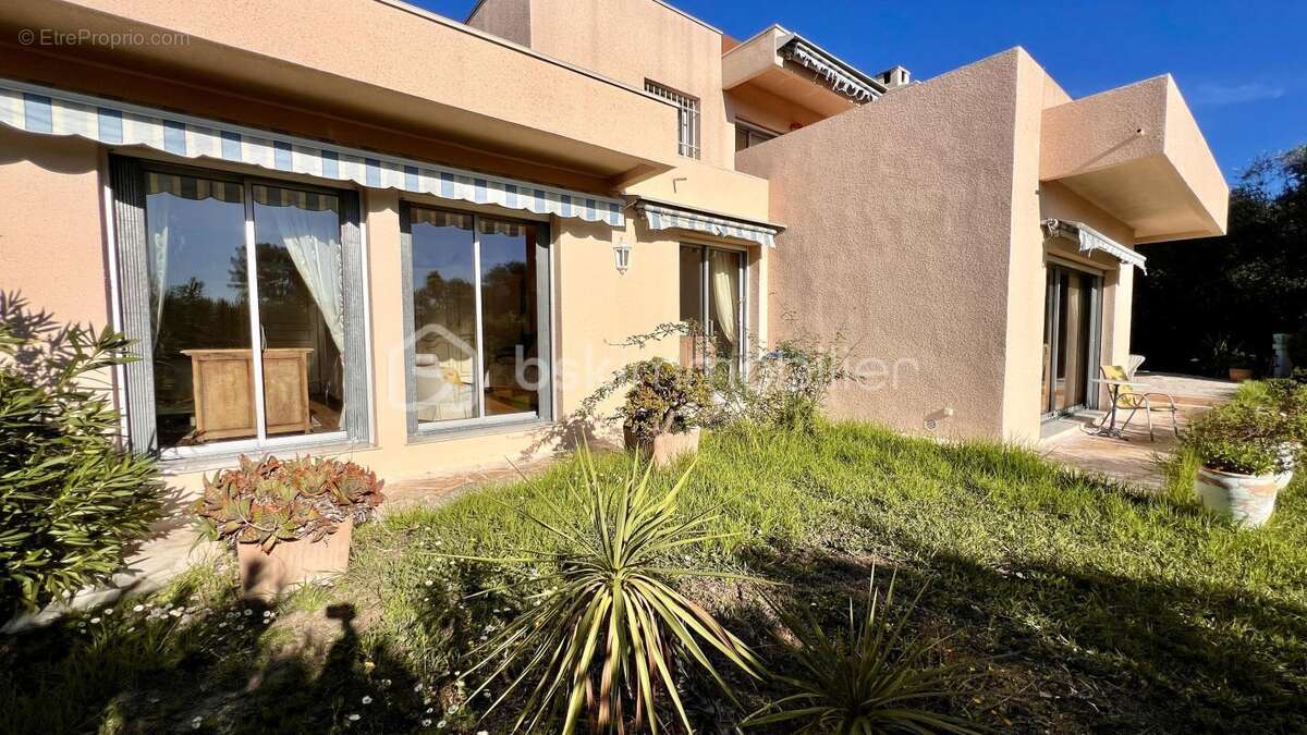 Maison à LA COLLE-SUR-LOUP