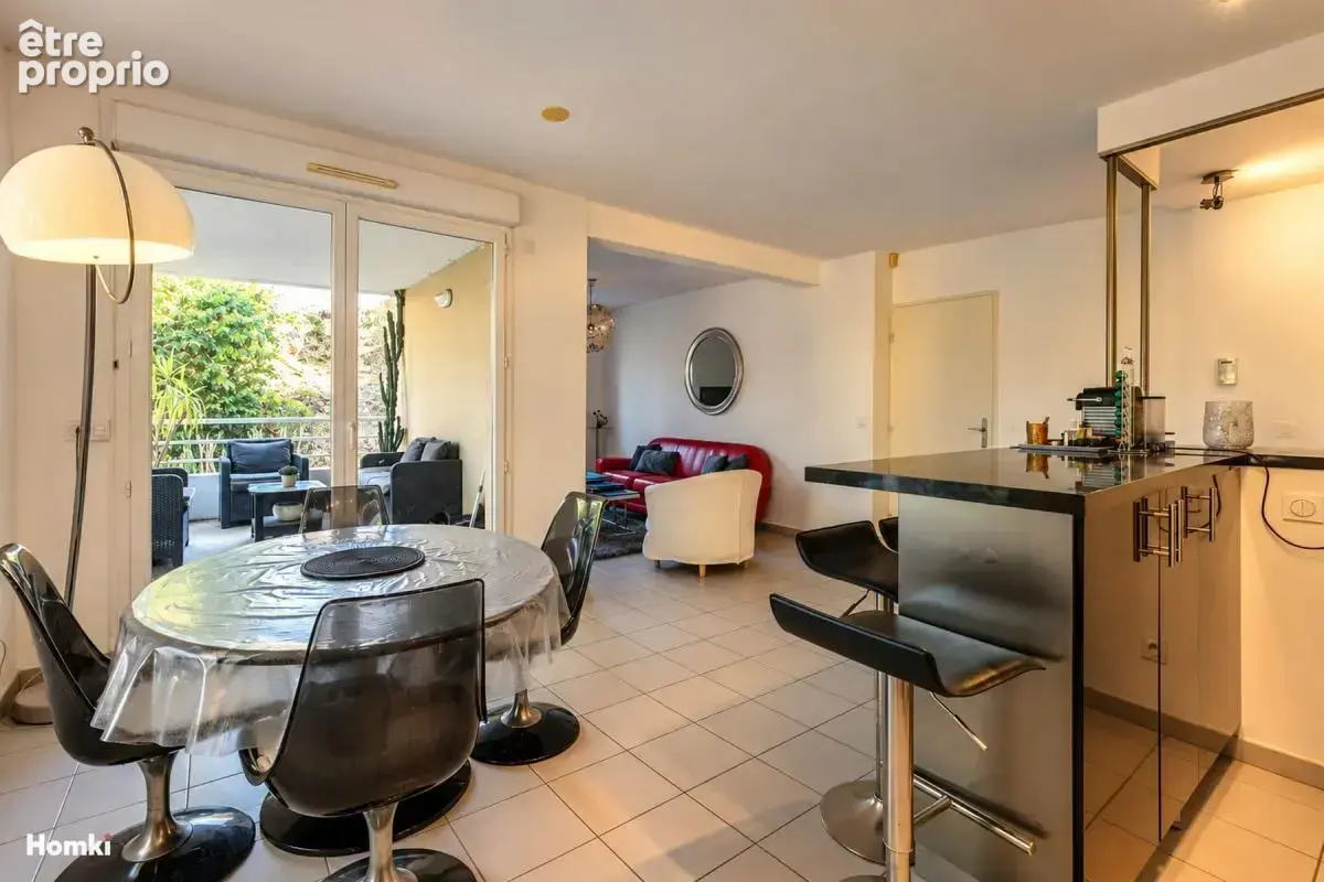 Appartement T3 de 74 m² à Marseille 13012, Allée des Vaudrans - photo 2