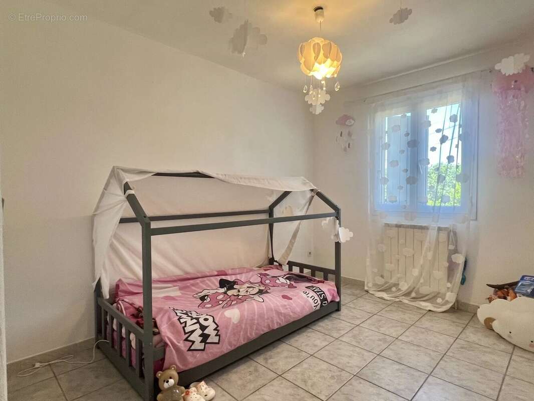 Maison à SAINT-MAXIMIN-LA-SAINTE-BAUME