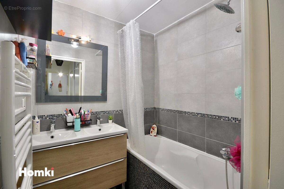 Appartement à RILLIEUX-LA-PAPE