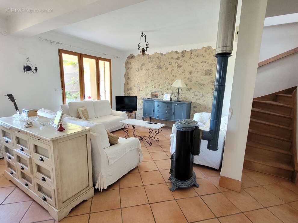 Maison à SAINT-GENIES-DE-FONTEDIT