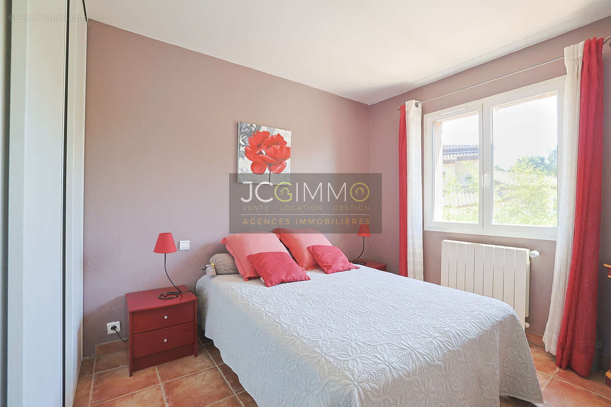 Villa provençale de 166 m2 avec piscine, pool house et annexes - La Crau / Les Sauvans - photo 20