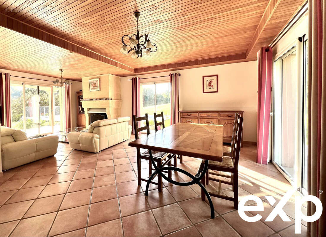 Maison à SAINT-SAUVEUR