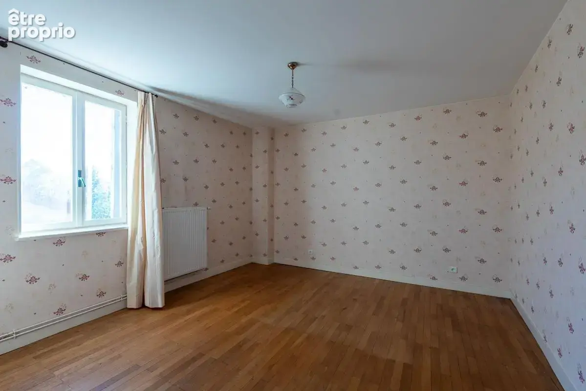 Belle maison en pierre au cœur du village de St Amour - photo 9