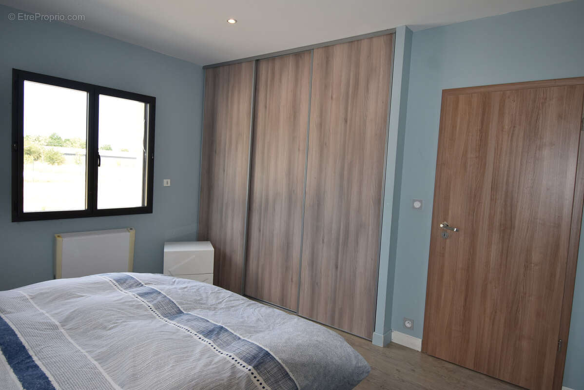 Revel (31250) - maison de 160m2 - zone artisanale - photo 7