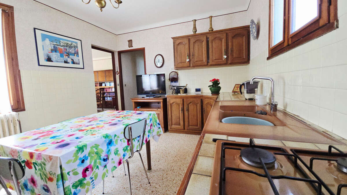 Maison à BAGNOLS-SUR-CEZE