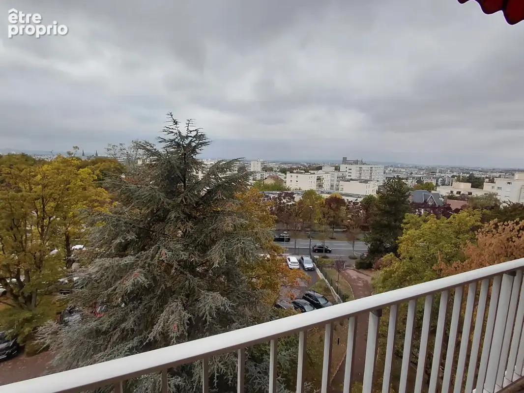 Bel appartement t6 - secteur pommery - photo 2