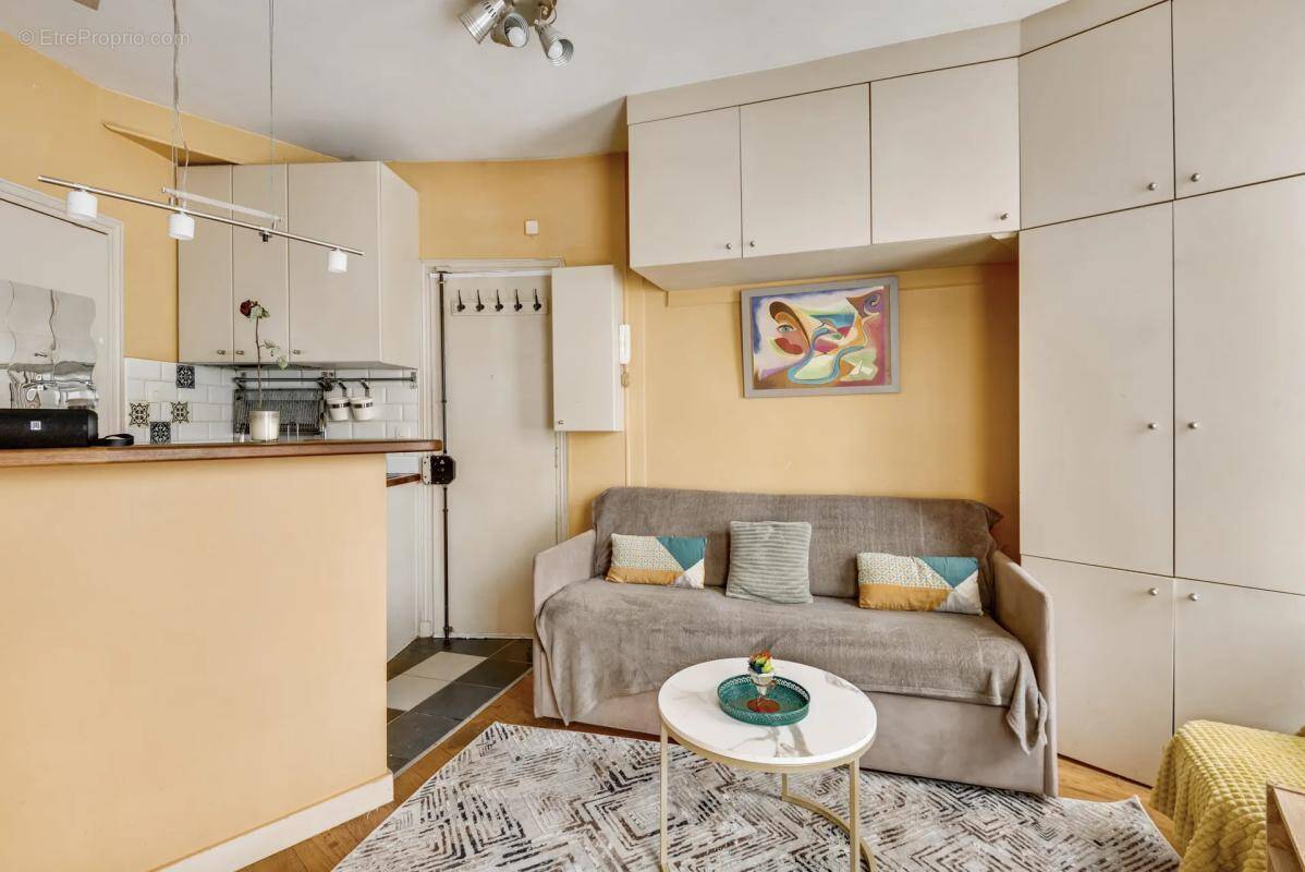 Appartement à PARIS-17E