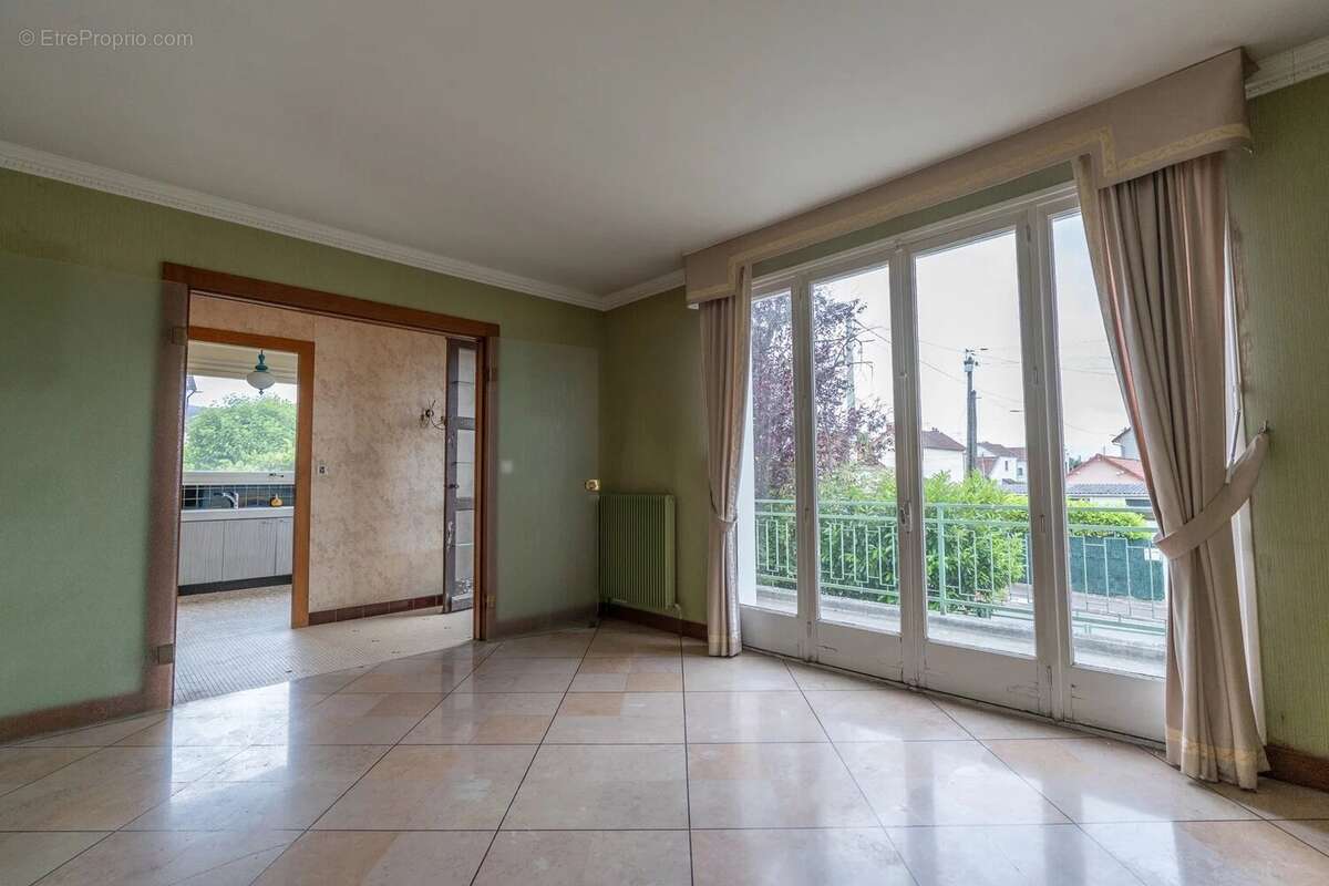 Maison à SAINT-ANDRE-LES-VERGERS