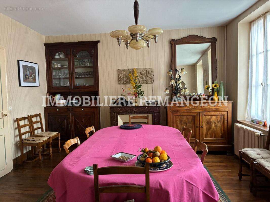 Maison à BRINON-SUR-SAULDRE