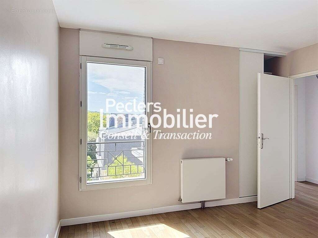 Rueil-Malmaison – Centre Ville - Parc de l'amitié - Bel appartement 3 pièces dernier étage de 74,93 - photo 6