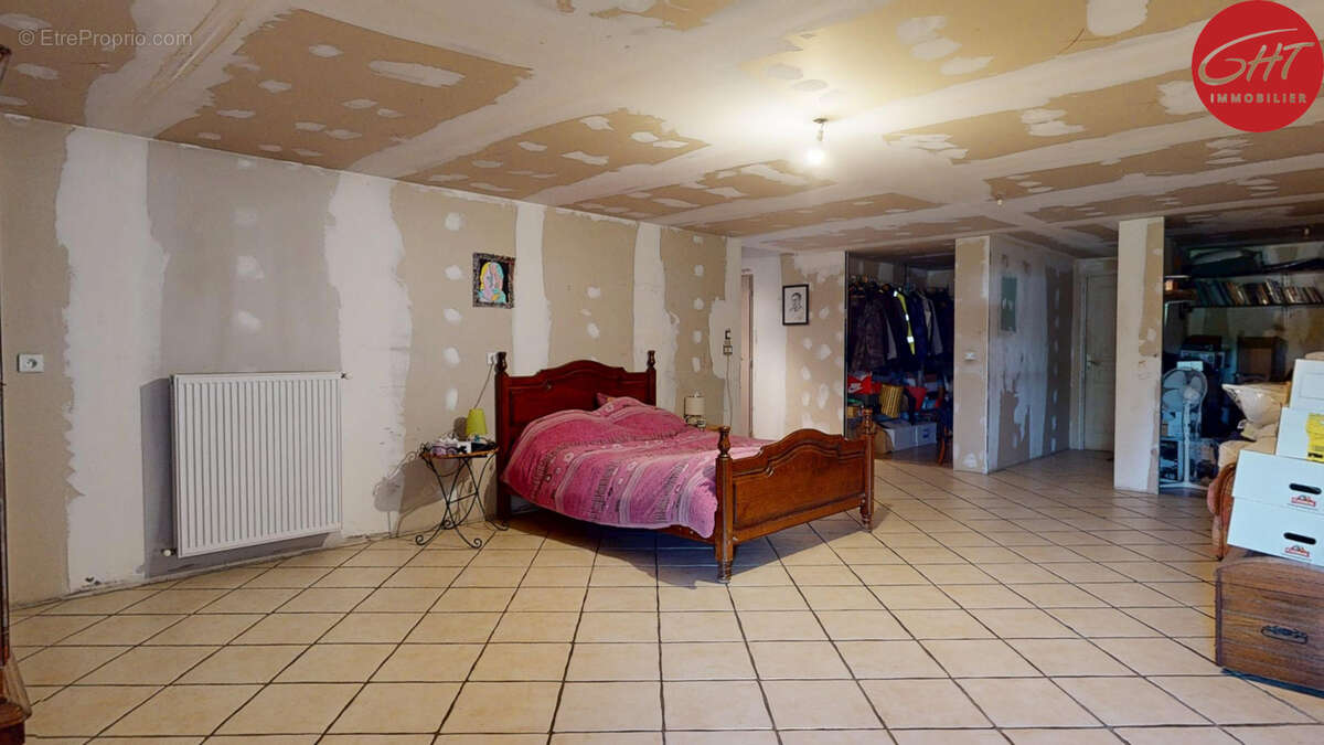 Maison à VELLEVANS