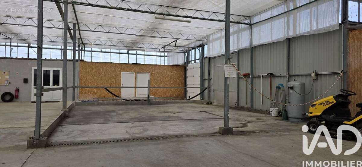 Photo 3 - Commerce à BOURGBARRE