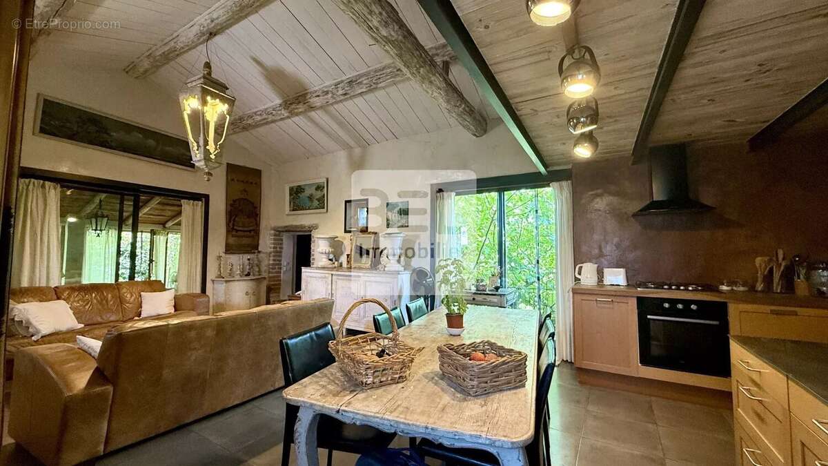 Maison à UZES