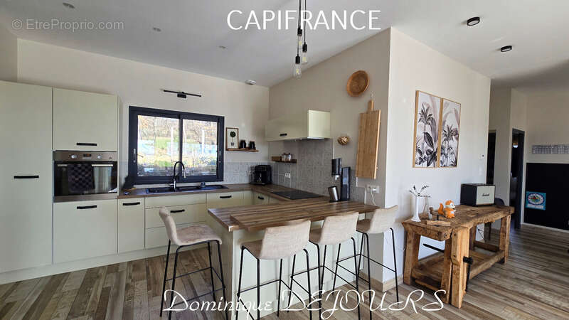 Ardèche - Magnifique Maison d'architecte de 184 m² habitable - Bel espace extérieur - Vue panoramique sur les montagnes ardèchoi - photo 23