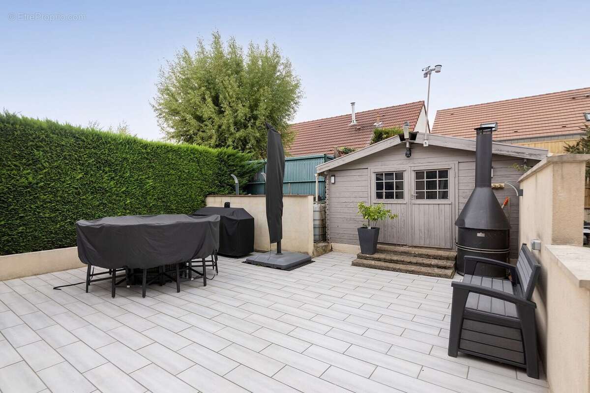 Maison à LEUVILLE-SUR-ORGE