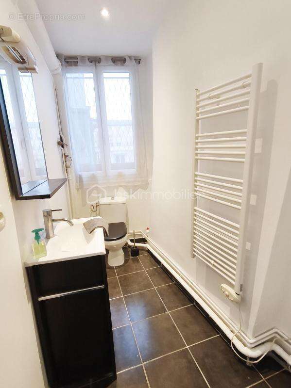 Appartement à PARIS-19E