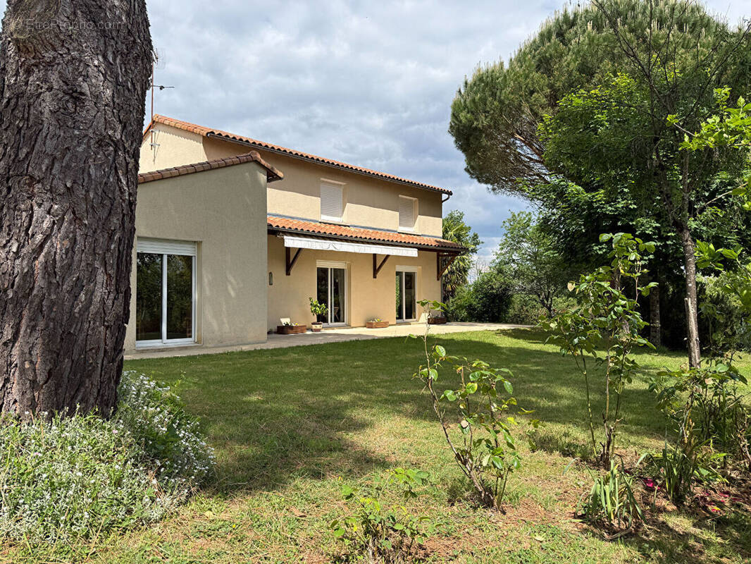 Maison à LIGUGE