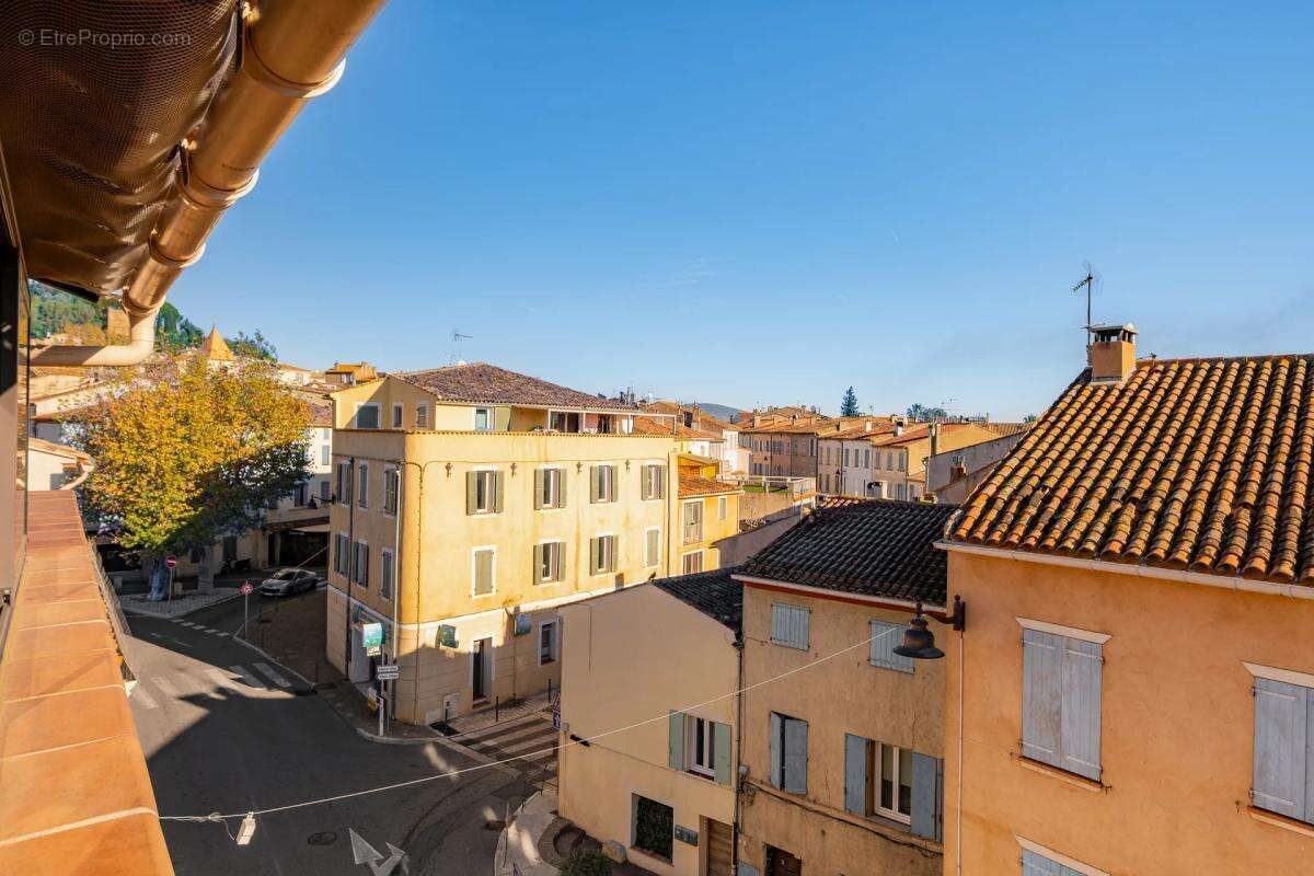 Appartement à COGOLIN