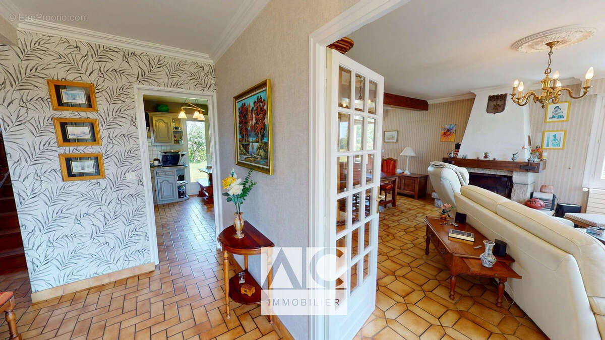 Maison à PLOUNEVEZ-QUINTIN