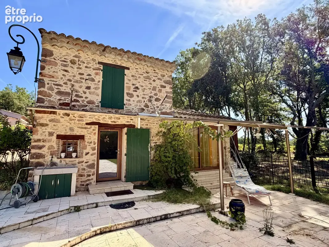 Élégante propriété avec villa principale, mazet en pierres et piscine - photo 55