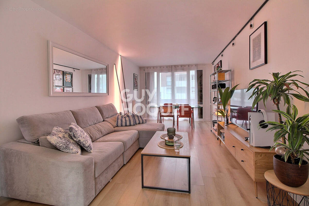Appartement à CHAVILLE
