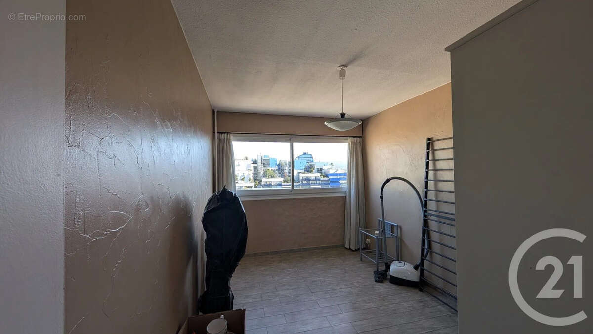 Appartement à MARSEILLE-4E